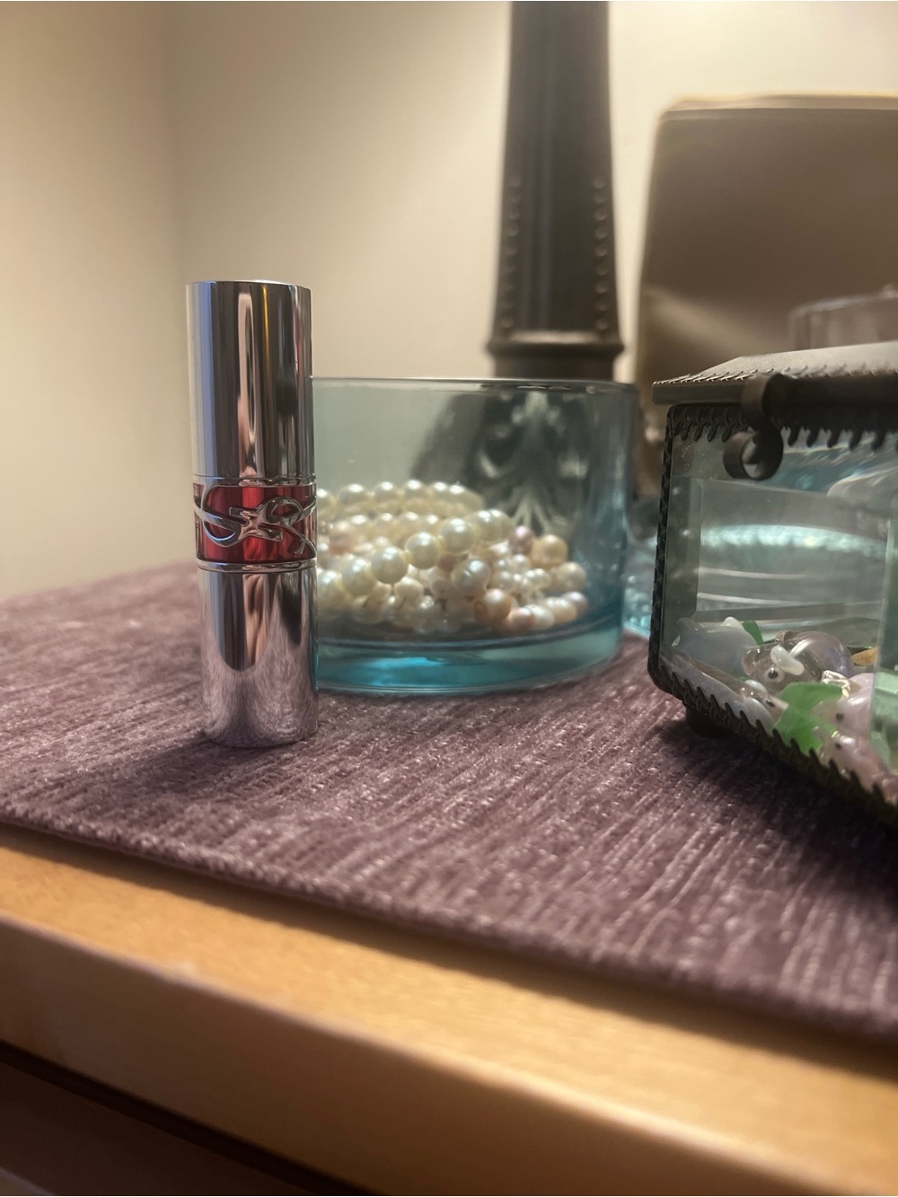 Yves Saint Laurent Rouge Volupté Candy Glaze Double Care Balm - Red Thrill - Picture 5 of 10